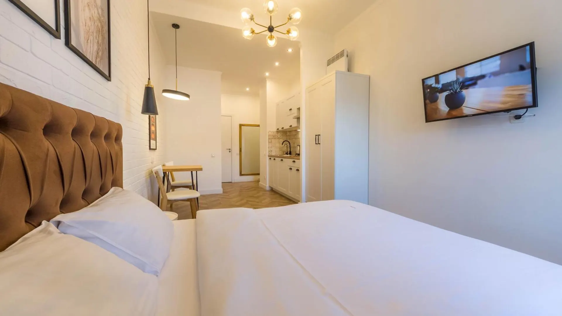 Arena Apartments Baseina Area Kyiv 0*,