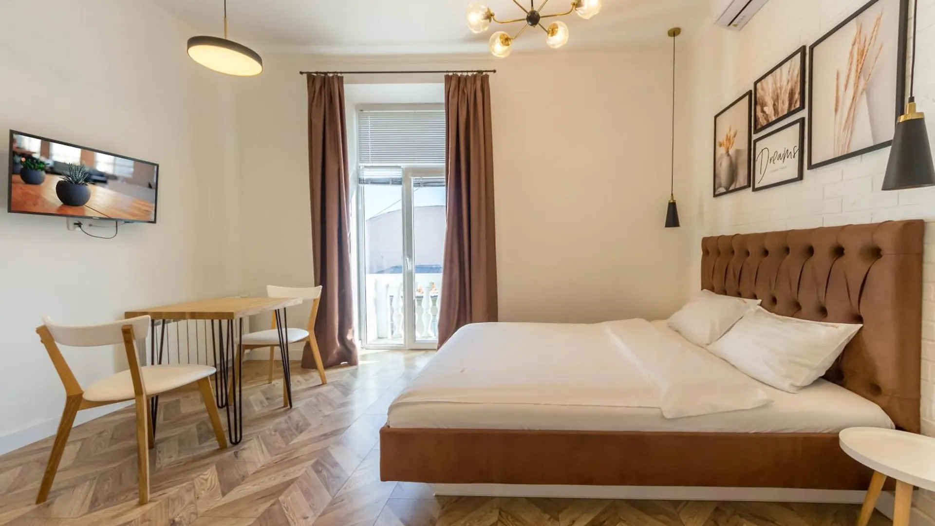 Arena Apartments Baseina Area Kyiv